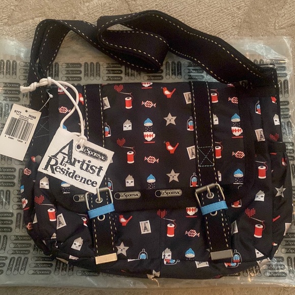 Lesportsac Handbags - NWT LeSportSac Artist in Residence Crossbody Bag